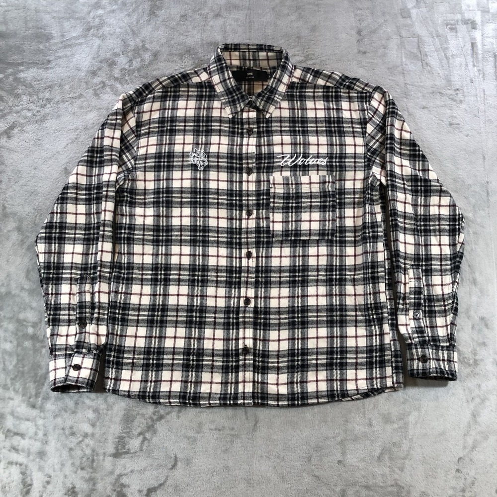 Darc Sport Shirt Womens Small White Plaid Flannel Wolves Embroidered Long Sleeve
